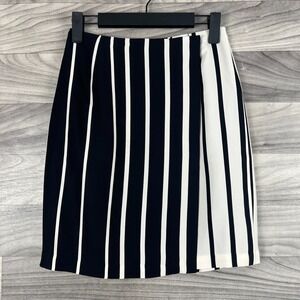 Finity Studio Pleated Skirt Women's Size 4 Black White Striped Timeless Career‎